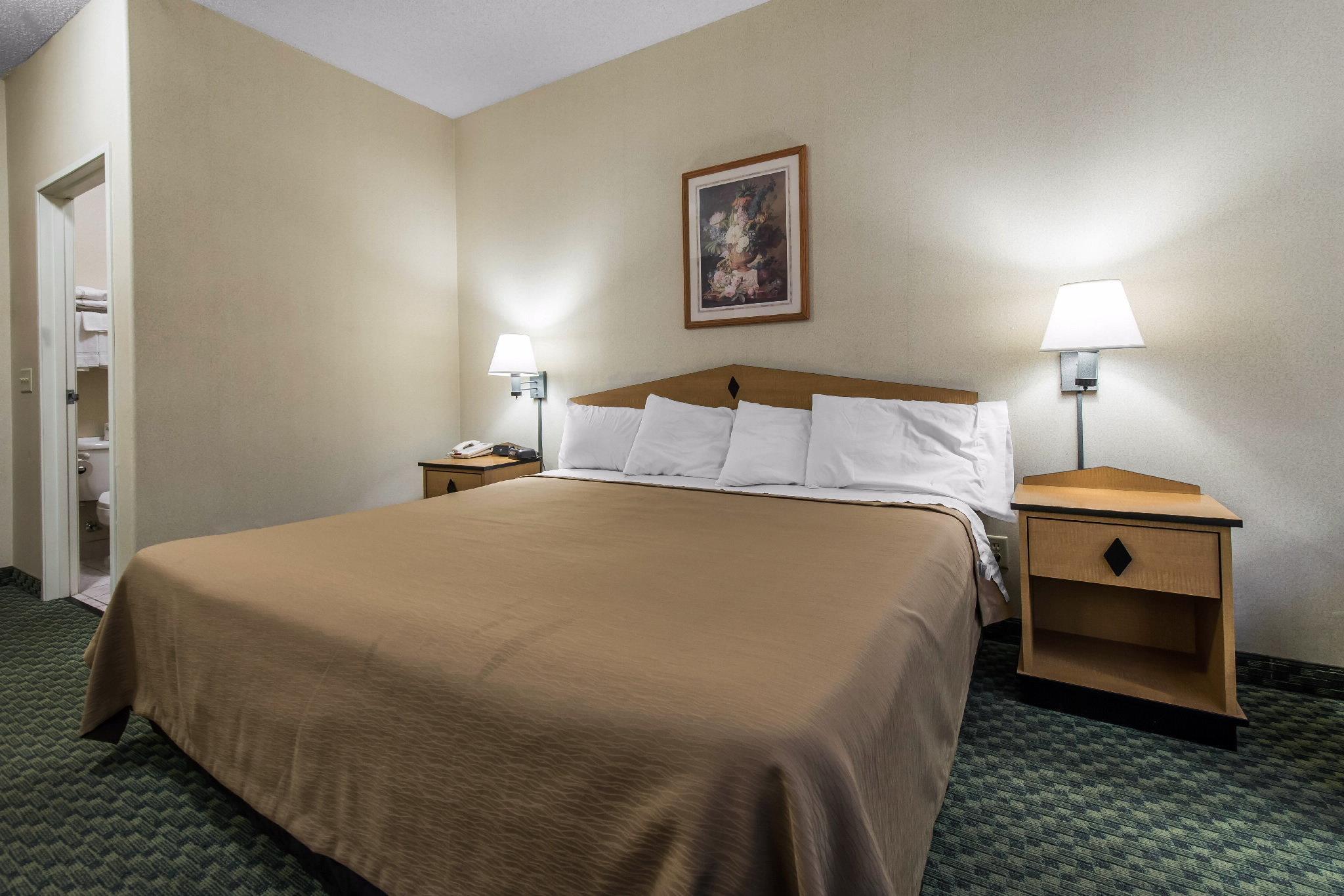 Econo Lodge Airport/Colorado Springs Exterior photo
