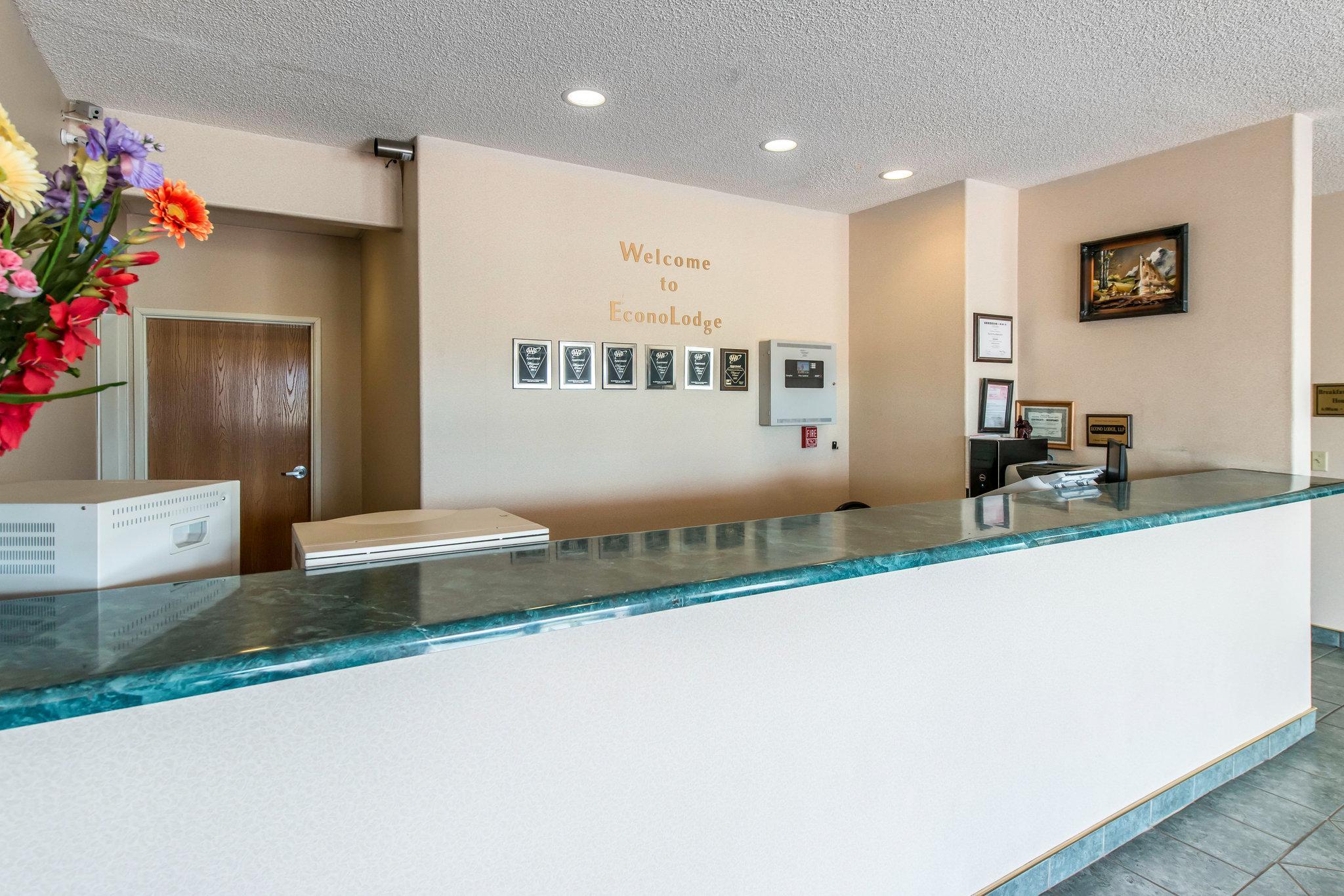 Econo Lodge Airport/Colorado Springs Exterior photo