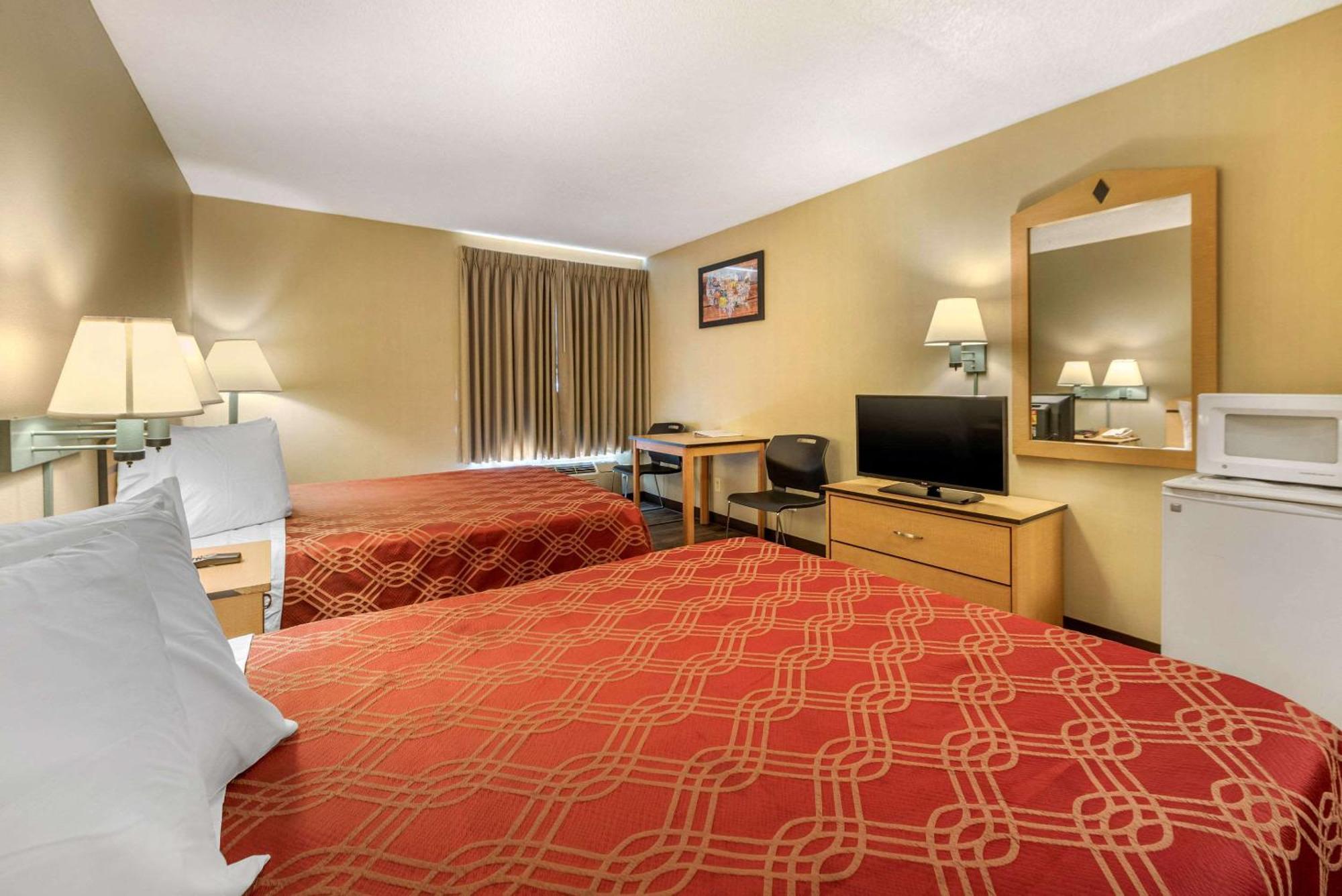Econo Lodge Airport/Colorado Springs Exterior photo